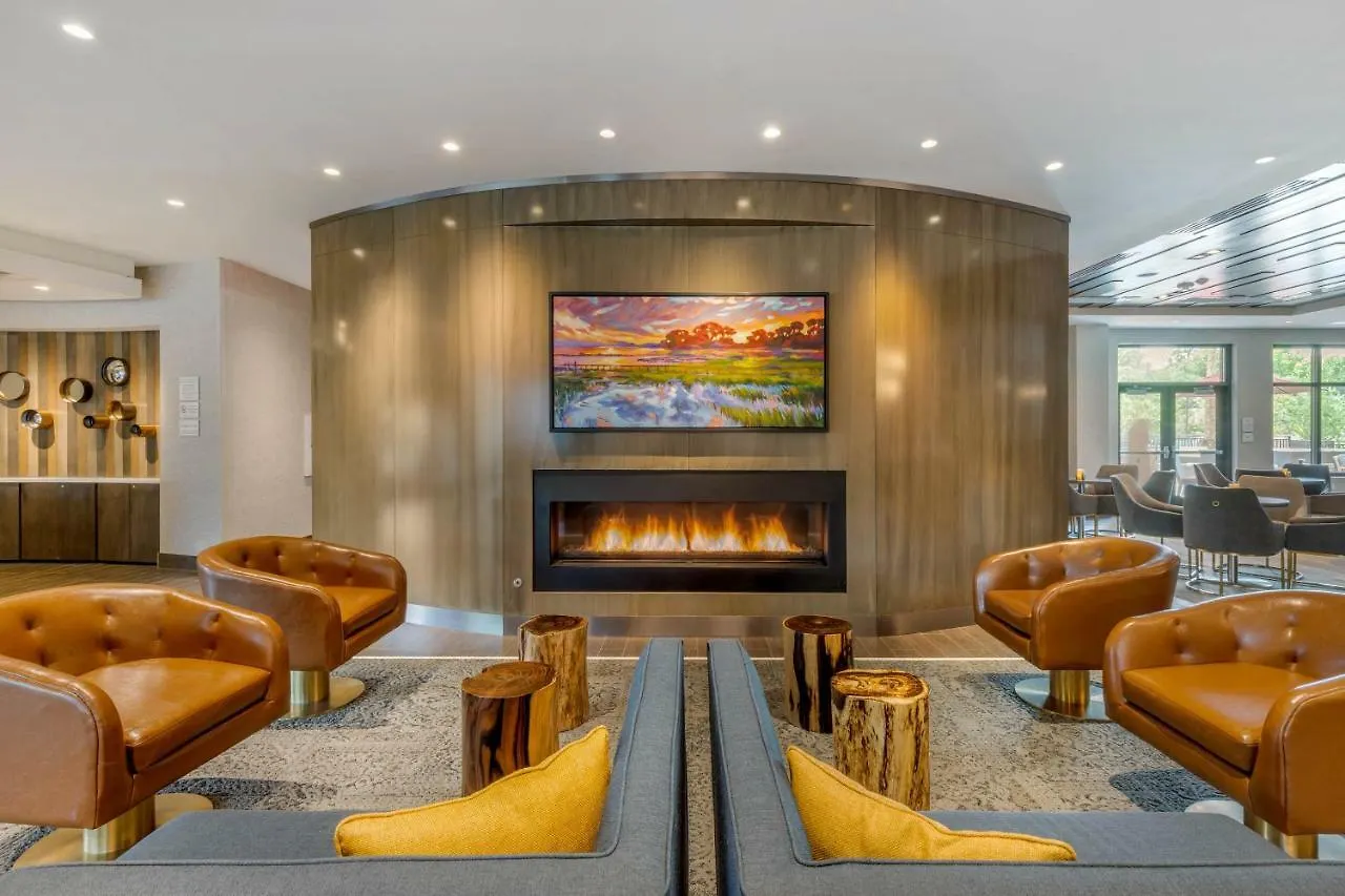 Hotel Cambria Riverview
