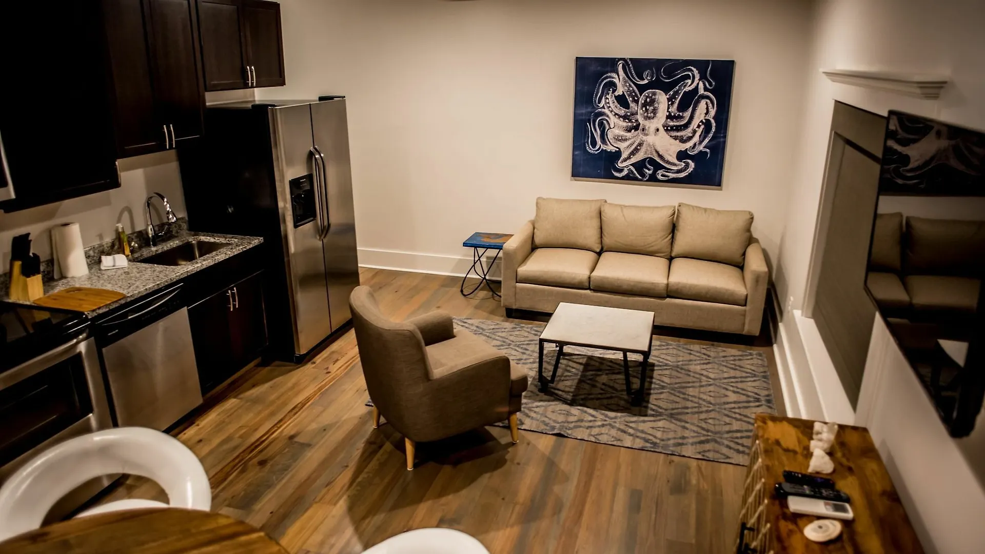493 King Two Bedroom Suites Hotel 3*