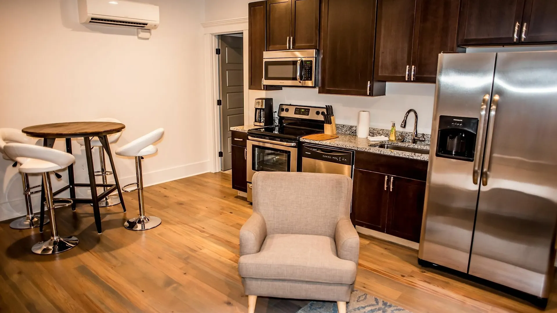 Hotel 493 King Two Bedroom Suites