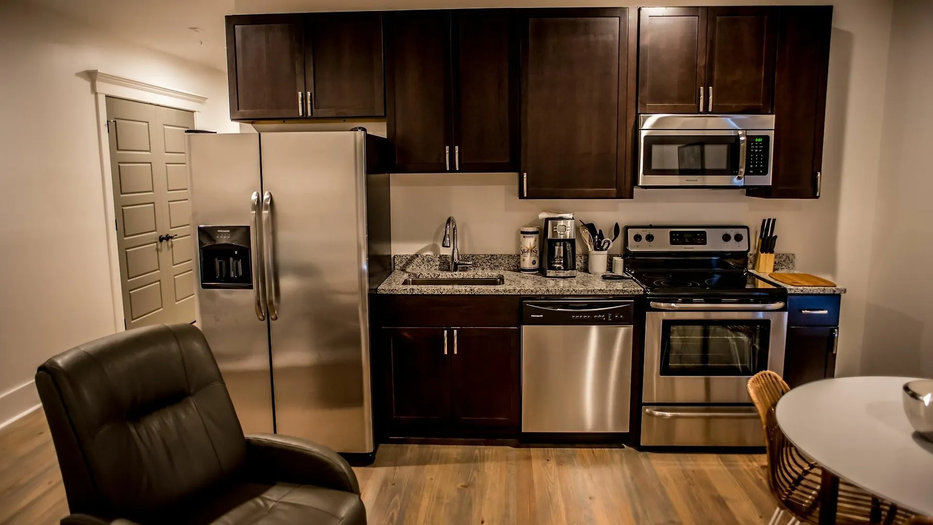 493 King Two Bedroom Suites 3* Charleston