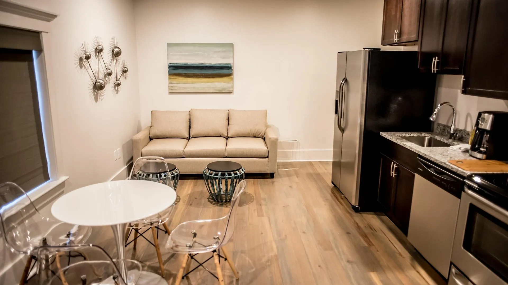 493 King Two Bedroom Suites