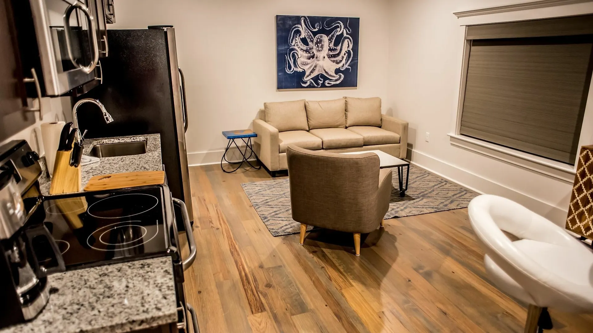 493 King Two Bedroom Suites Hotel 3*