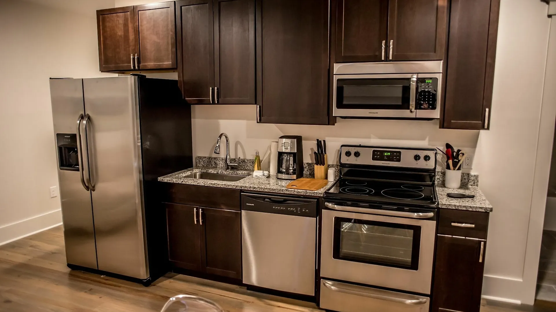 Hotel 493 King Two Bedroom Suites