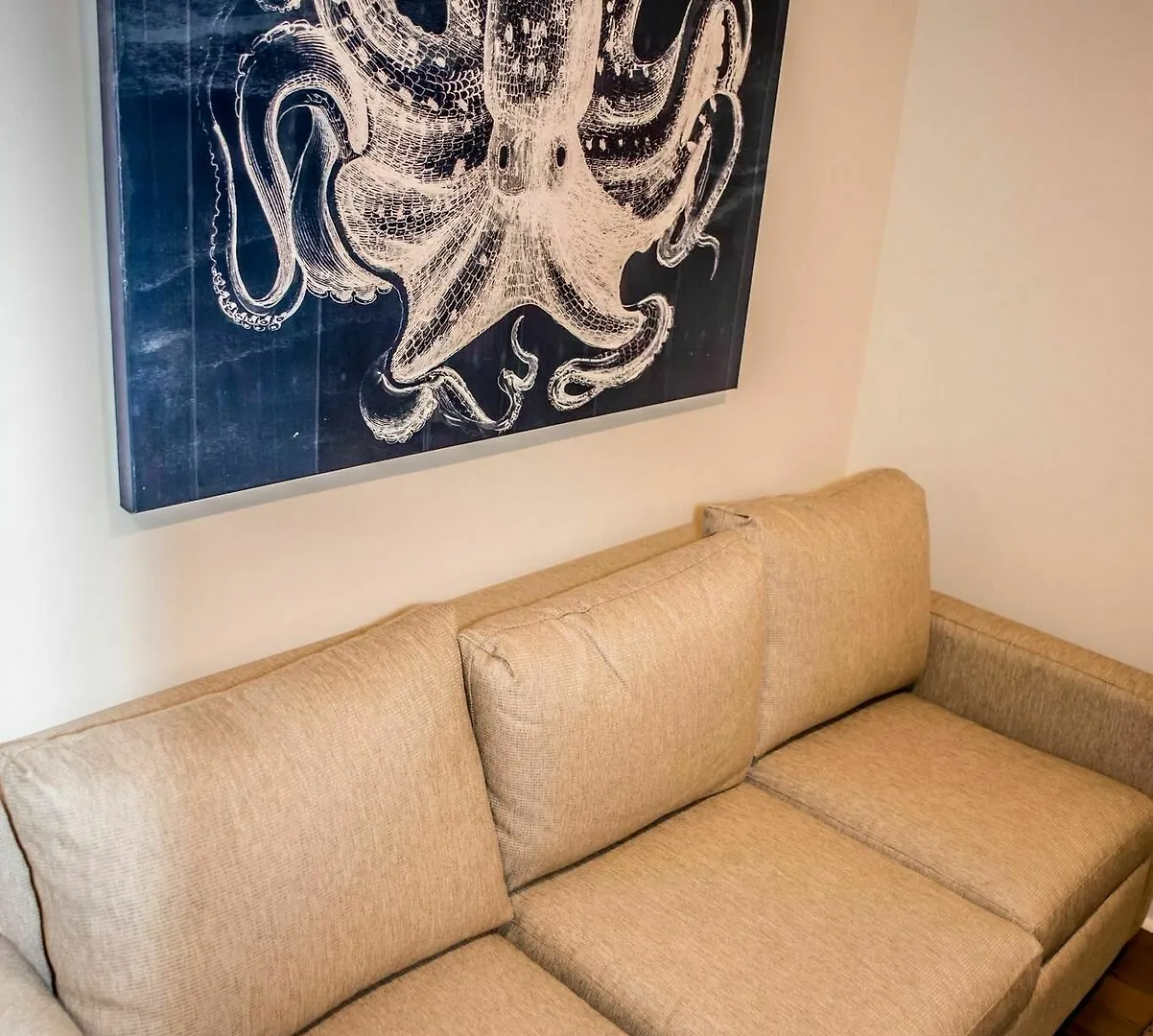 493 King Two Bedroom Suites Hotel 3*