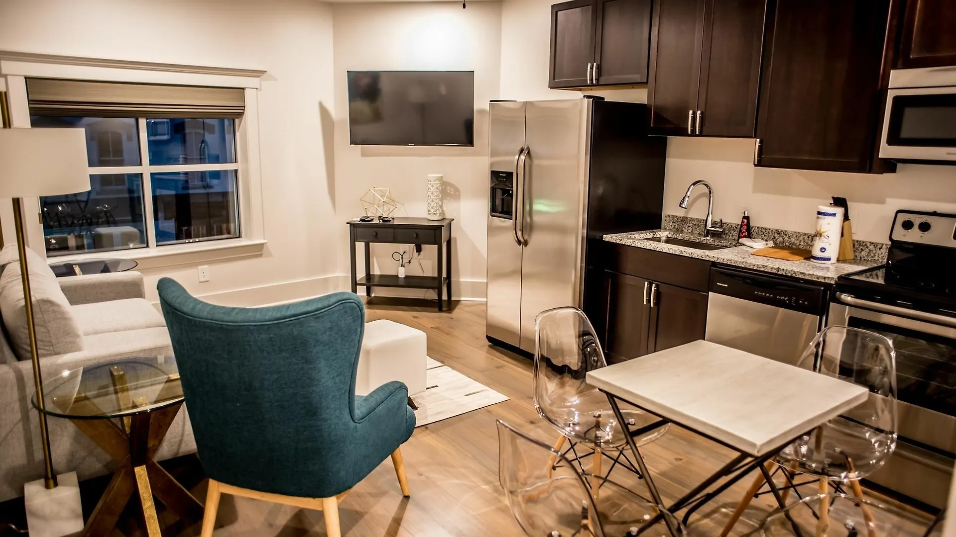 Hotel 493 King Two Bedroom Suites
