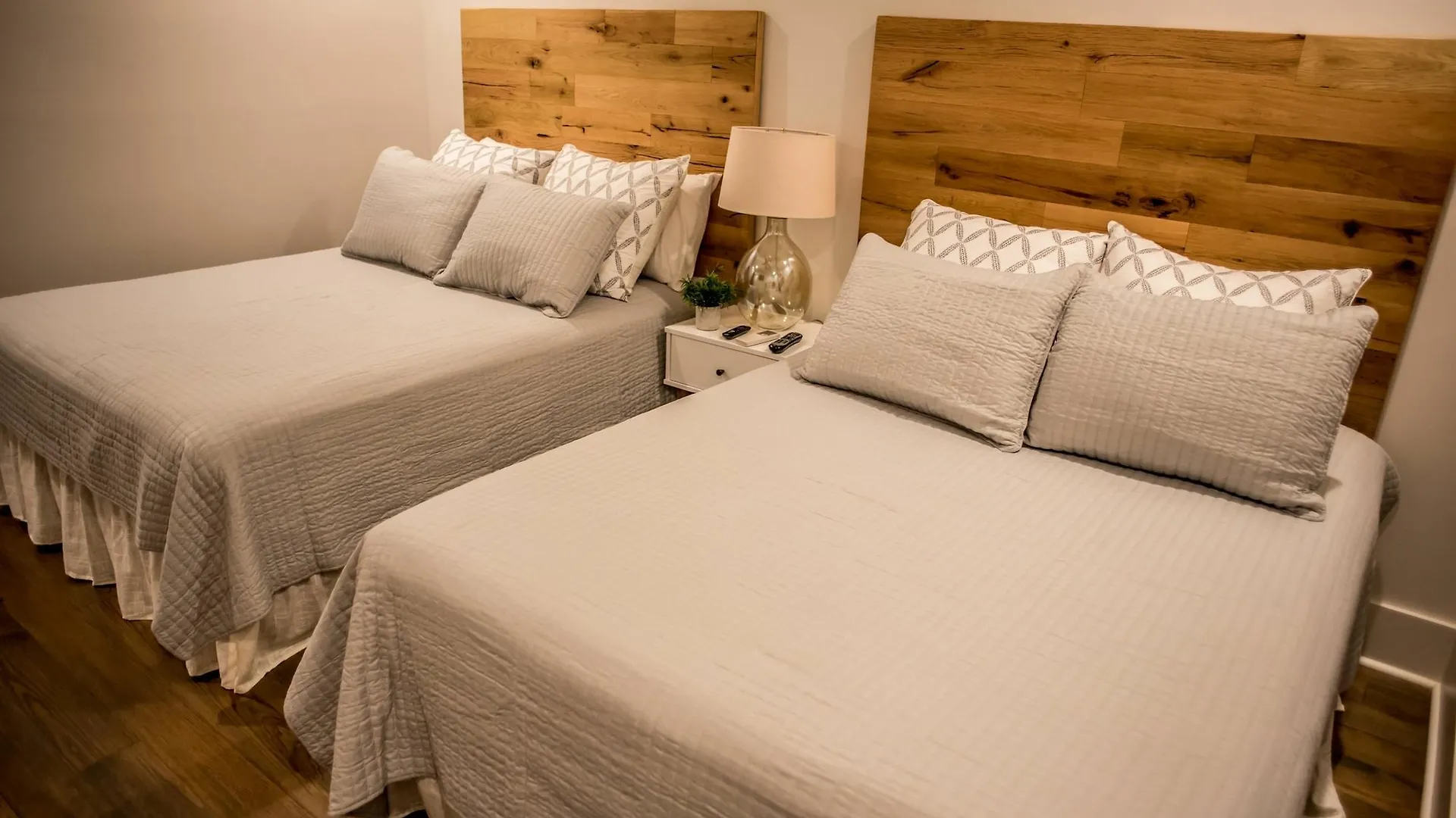 Hotel 493 King Two Bedroom Suites 3*