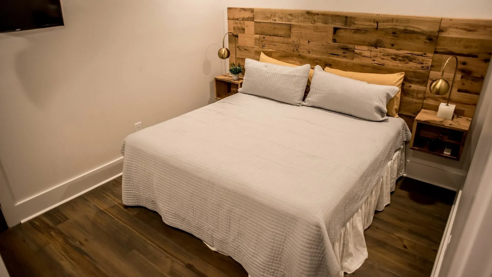493 King Two Bedroom Suites Charleston