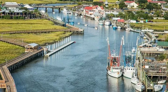 Shem Creek 3*