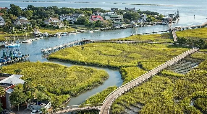 Shem Creek Hotel