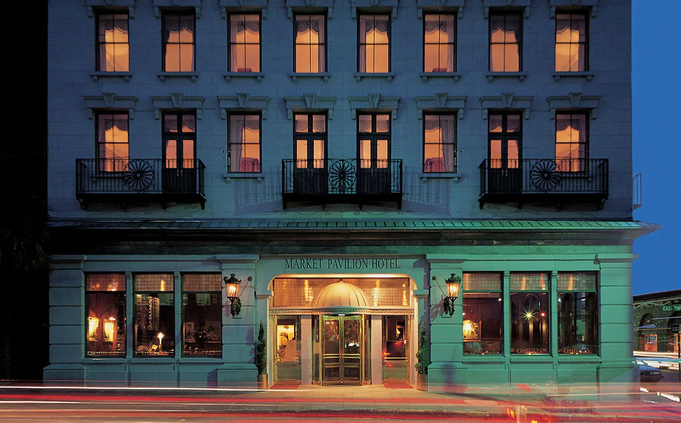 Market Pavilion Hotel
