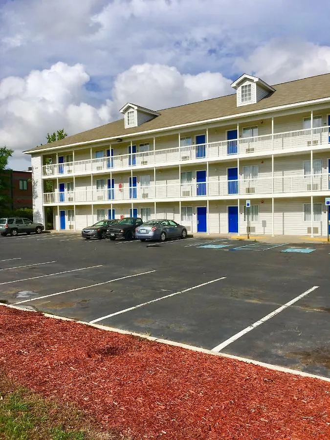 Intown Extended Sc - Rivers Ave Hotel 2*