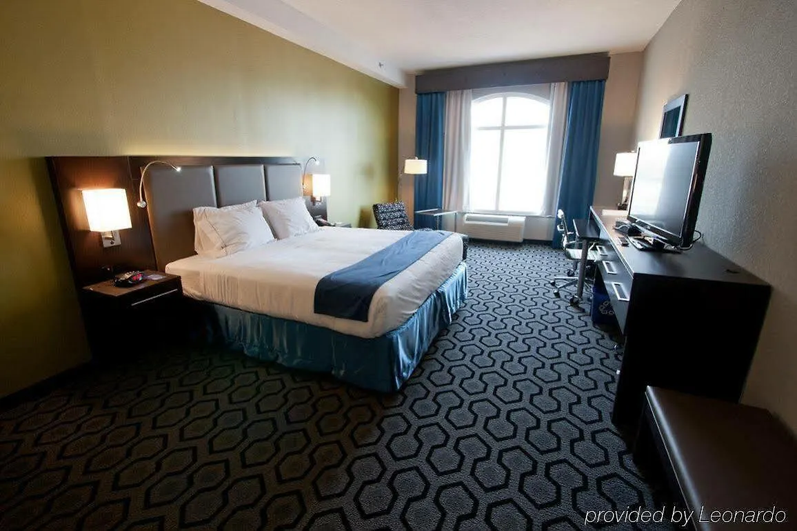 Holiday Express & Charleston Arpt-conv Ctr Area By Ihg Hotel