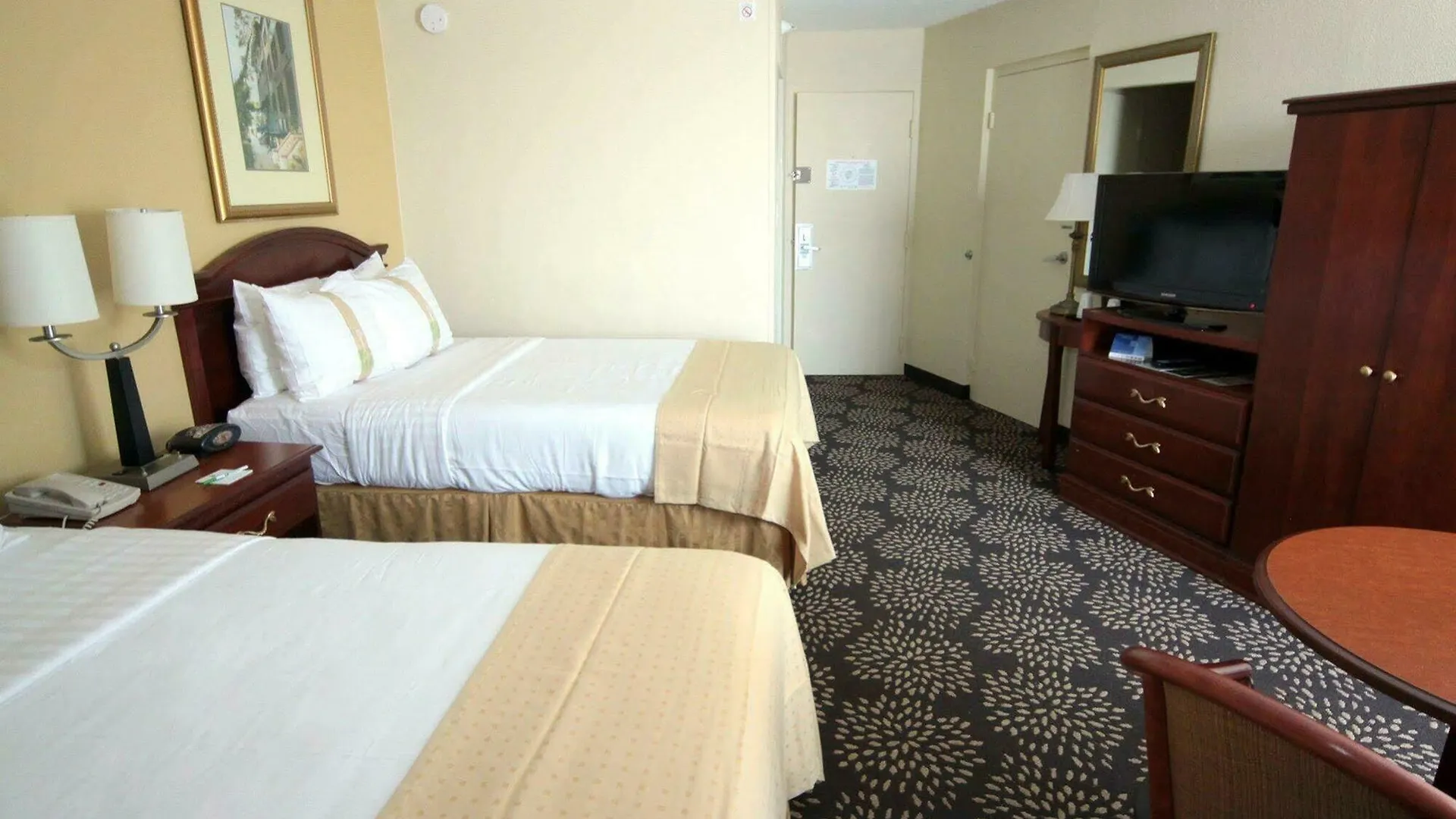 Charleston-riverview By Ihg 3*