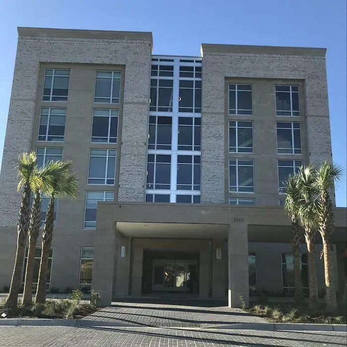 Home2 West Ashley Hotell 3*