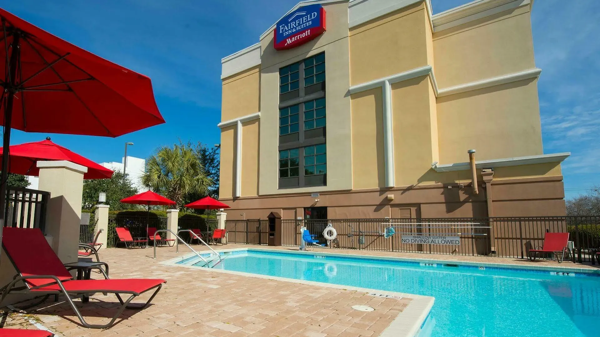 Fairfield & By Marriott Charleston Airport/convention Center North Charleston