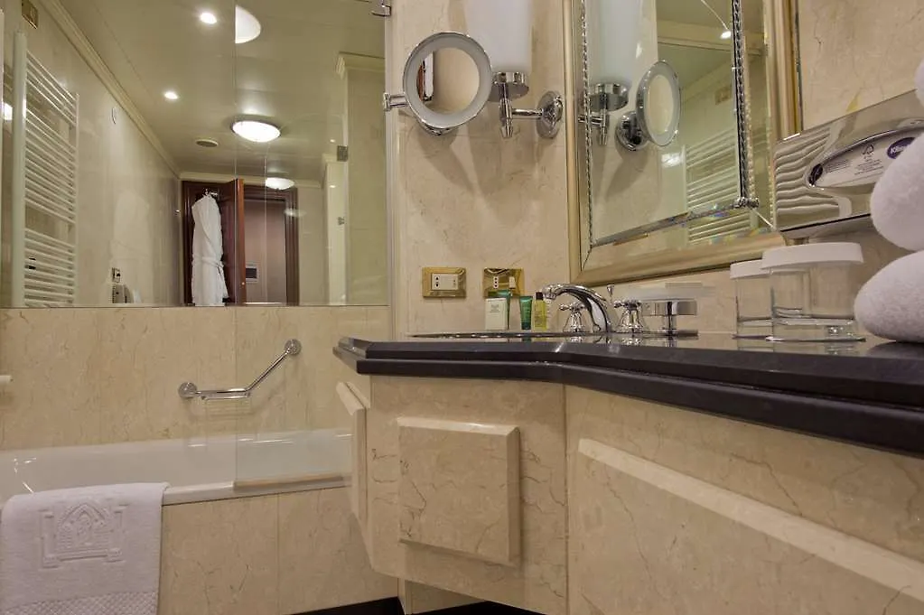 Doubletree By Hilton - Convention Center