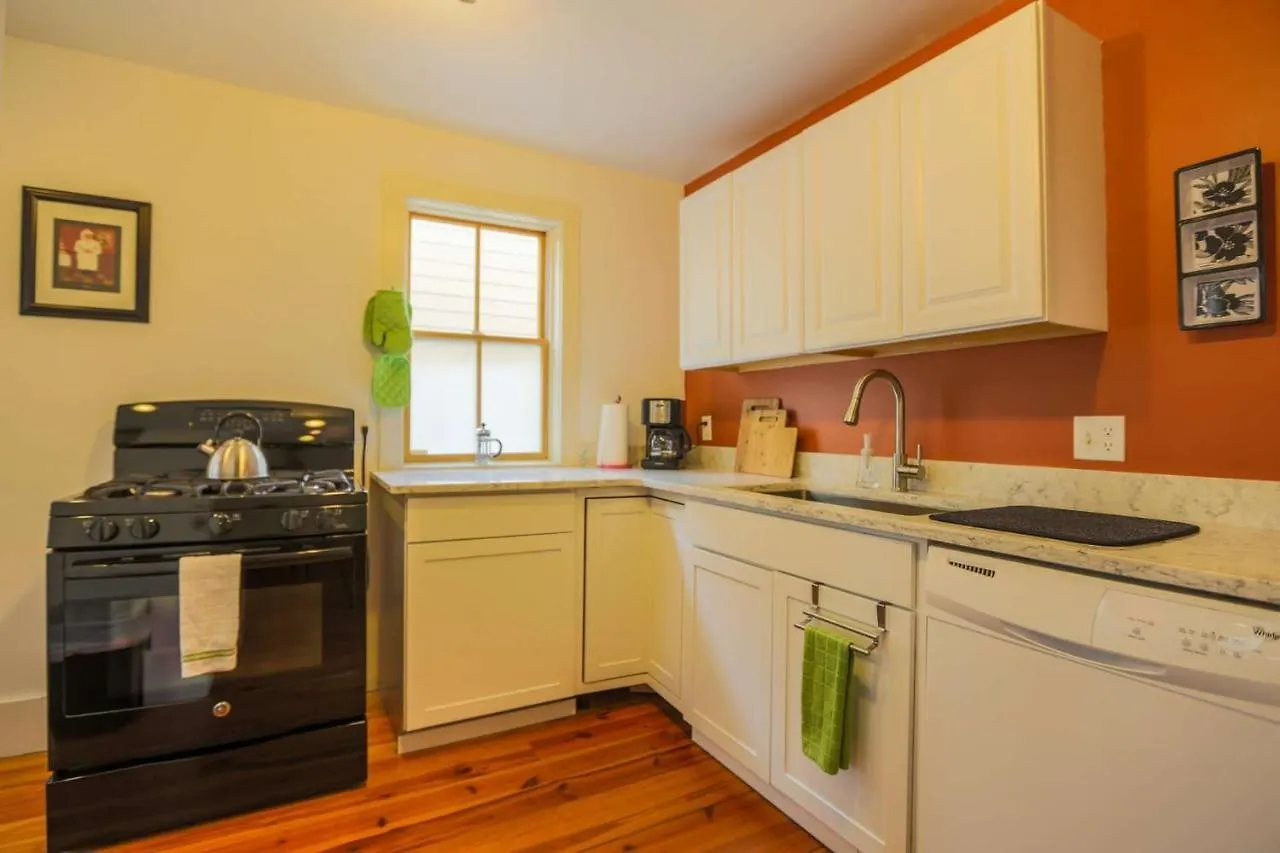 Sweet Spacious * Charleston