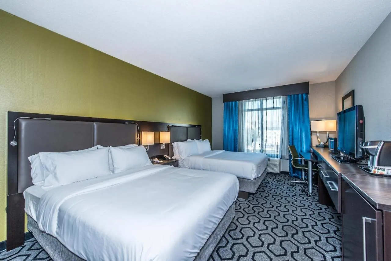 Holiday Express & Charleston Arpt-conv Ctr Area By Ihg Hotel 3*