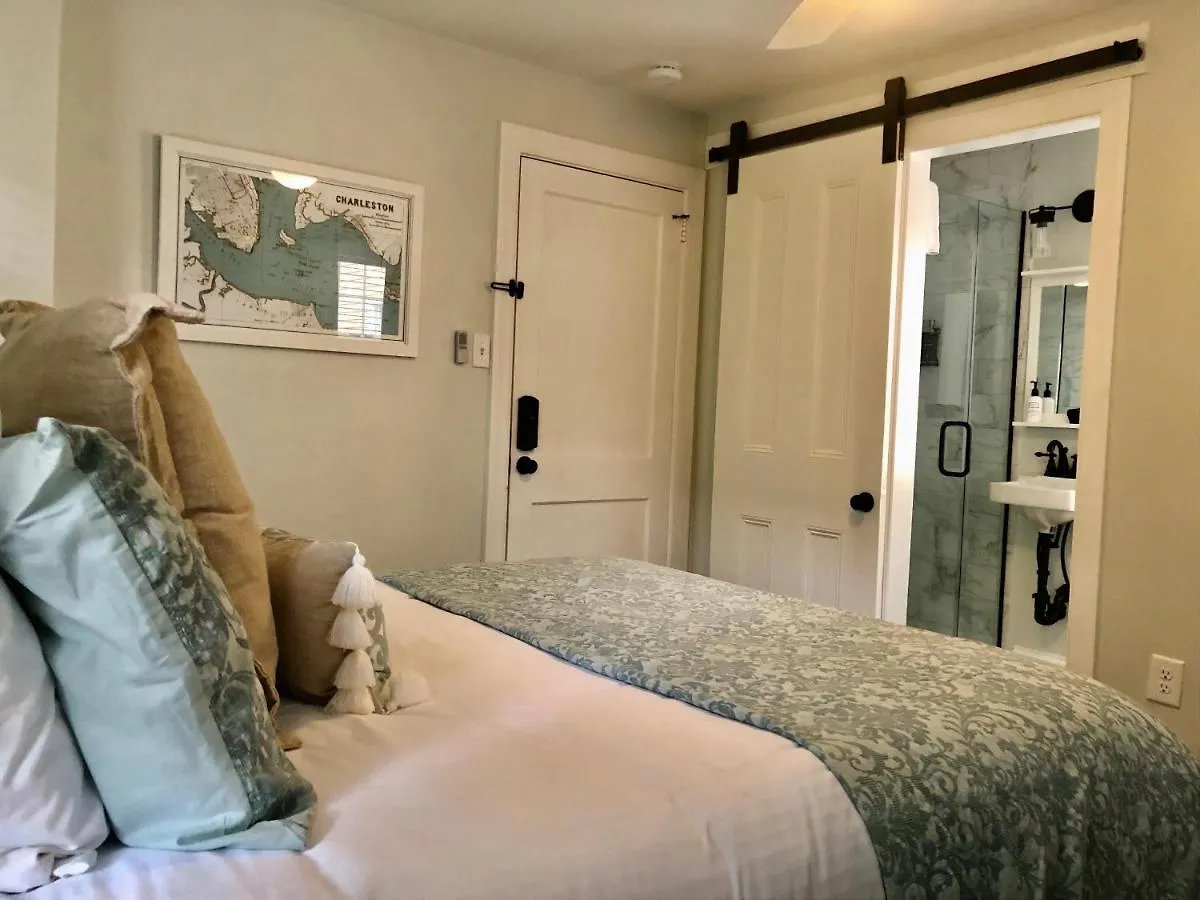 Daybed With Trundle In The Beautiful Ashley Inn 4 Blocks From King St Inn Charleston