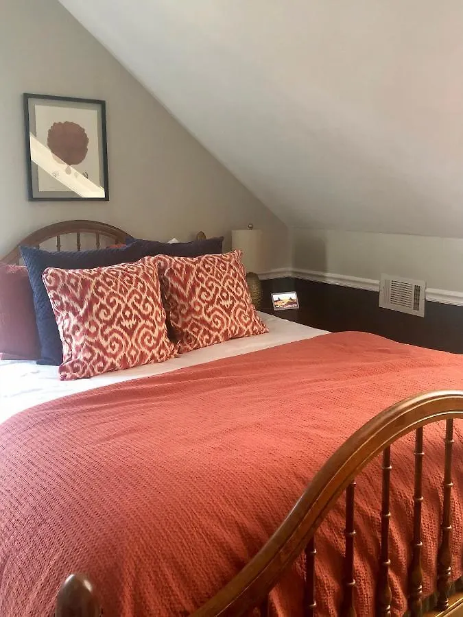 Daybed With Trundle In The Beautiful Ashley Inn 4 Blocks From King St Inn Charleston