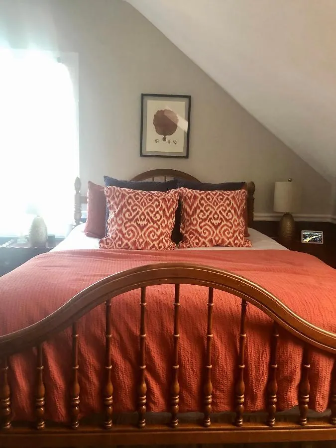 Daybed With Trundle In The Beautiful Ashley Inn 4 Blocks From King St Charleston