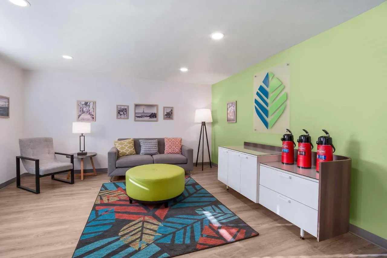 Hotel Woodspring | Airport I-526