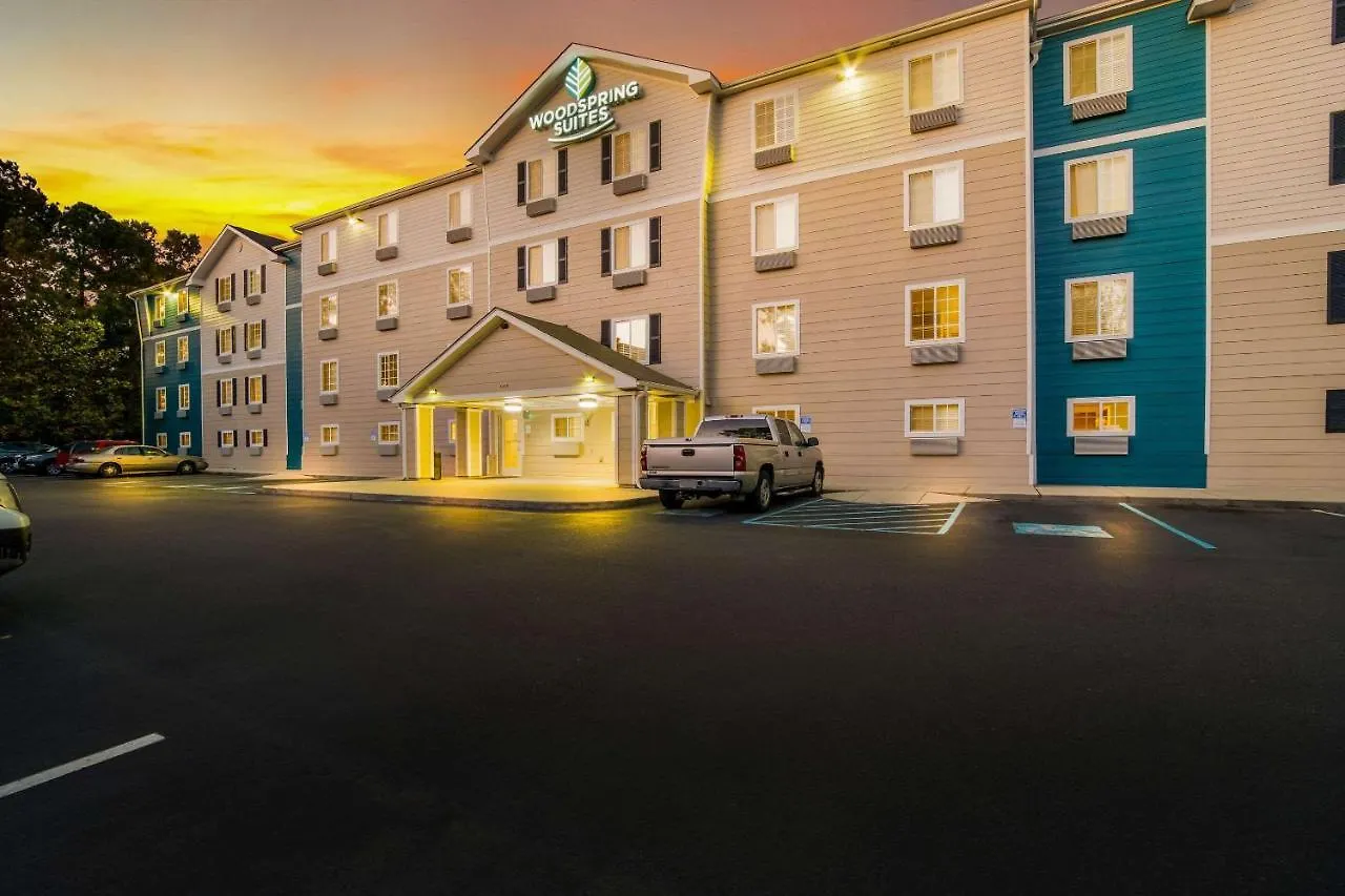 Woodspring | Airport I-526 Hotel