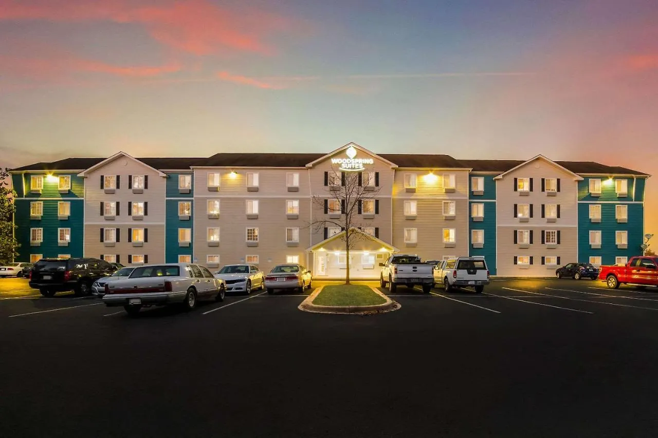 Hotel Woodspring | Airport I-526 2*