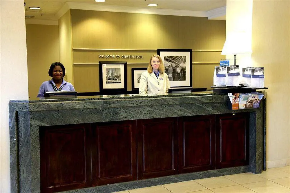 Hampton Charleston North Hotel