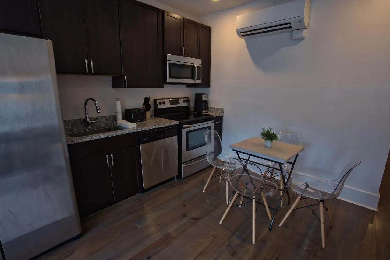 Hotel 493 King Two Bedroom Charleston