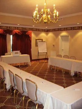 Hampton Charleston North Hotel