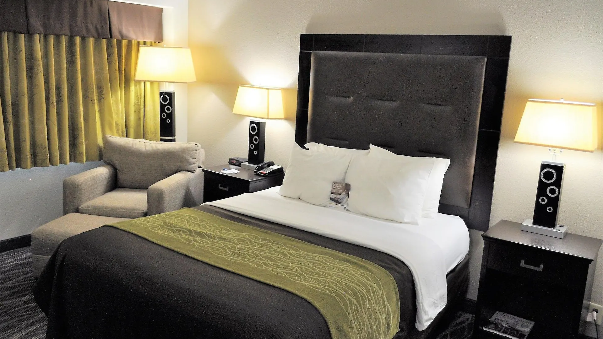 Comfort Downtown 3*