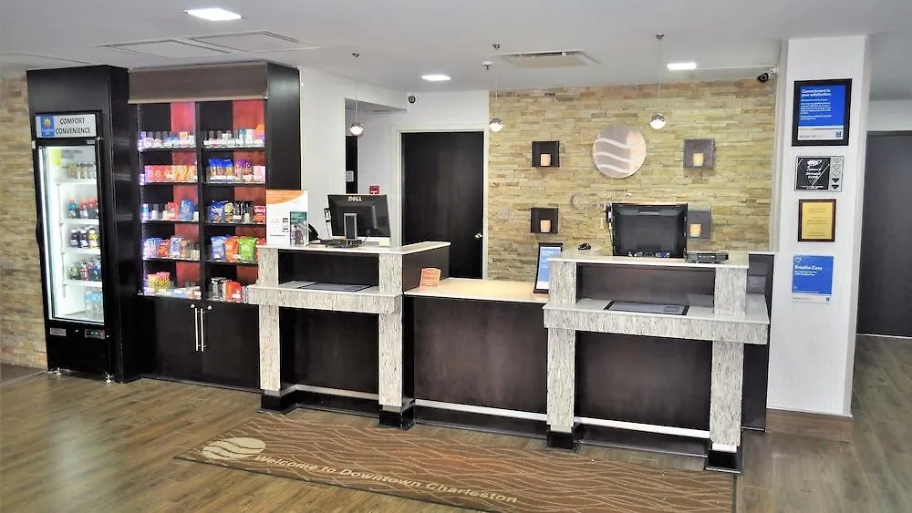 Comfort Downtown Inn 3*