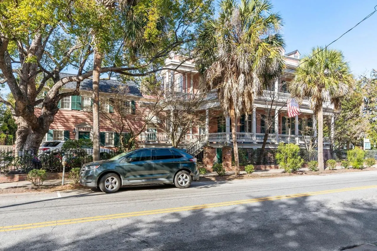 Daybed With Trundle In The Beautiful Ashley Inn 4 Blocks From King St Charleston