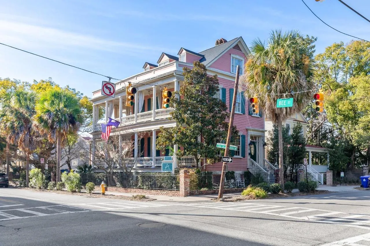 Daybed With Trundle In The Beautiful Ashley Inn 4 Blocks From King St 3* Charleston