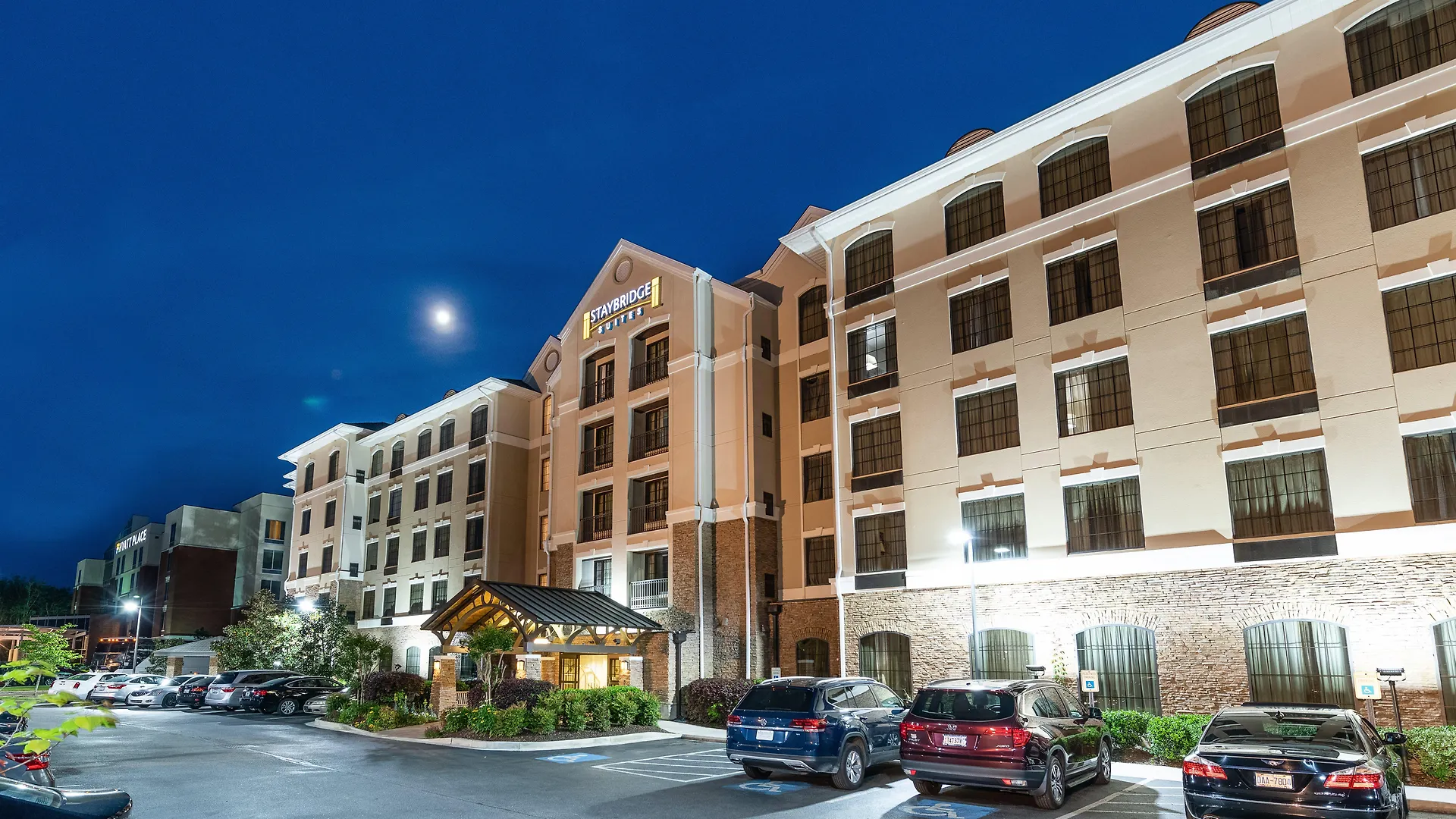 Staybridge By Ihg 3*