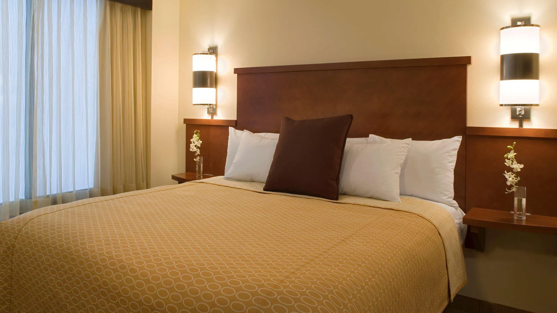 Hyatt Place Hotel 4*