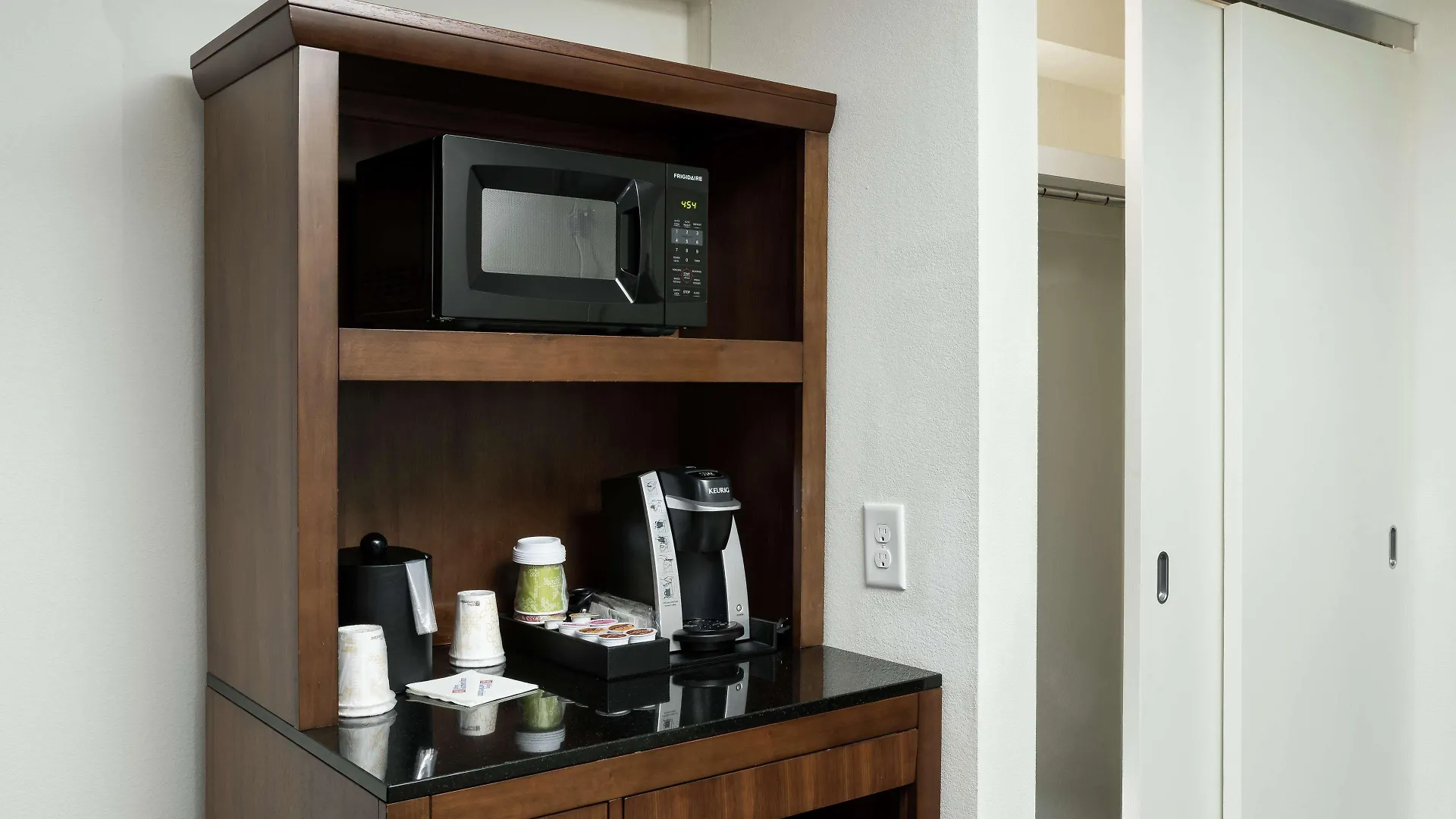 Hilton Garden Waterfront/downtown Hotel