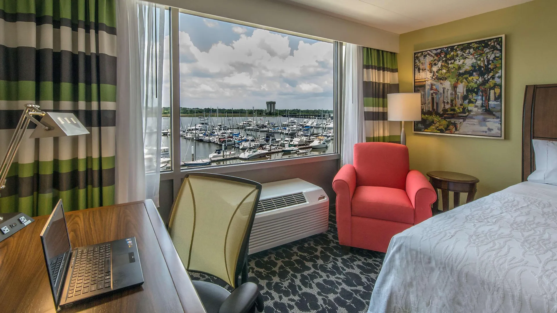 Hotel Hilton Garden Waterfront/downtown