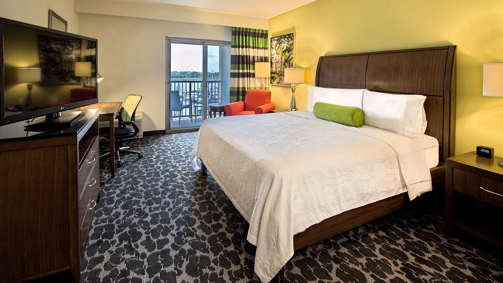 Hilton Garden Waterfront/downtown Hotel