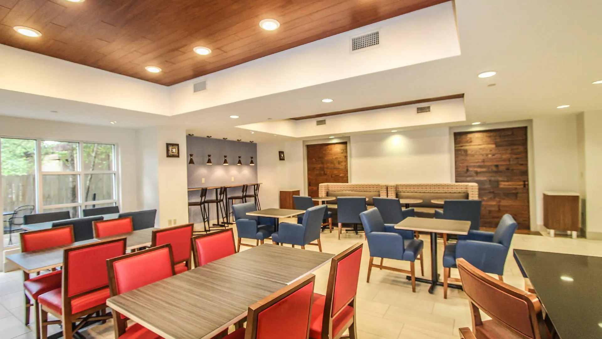 Express & Charleston - North By Ihg North Charleston