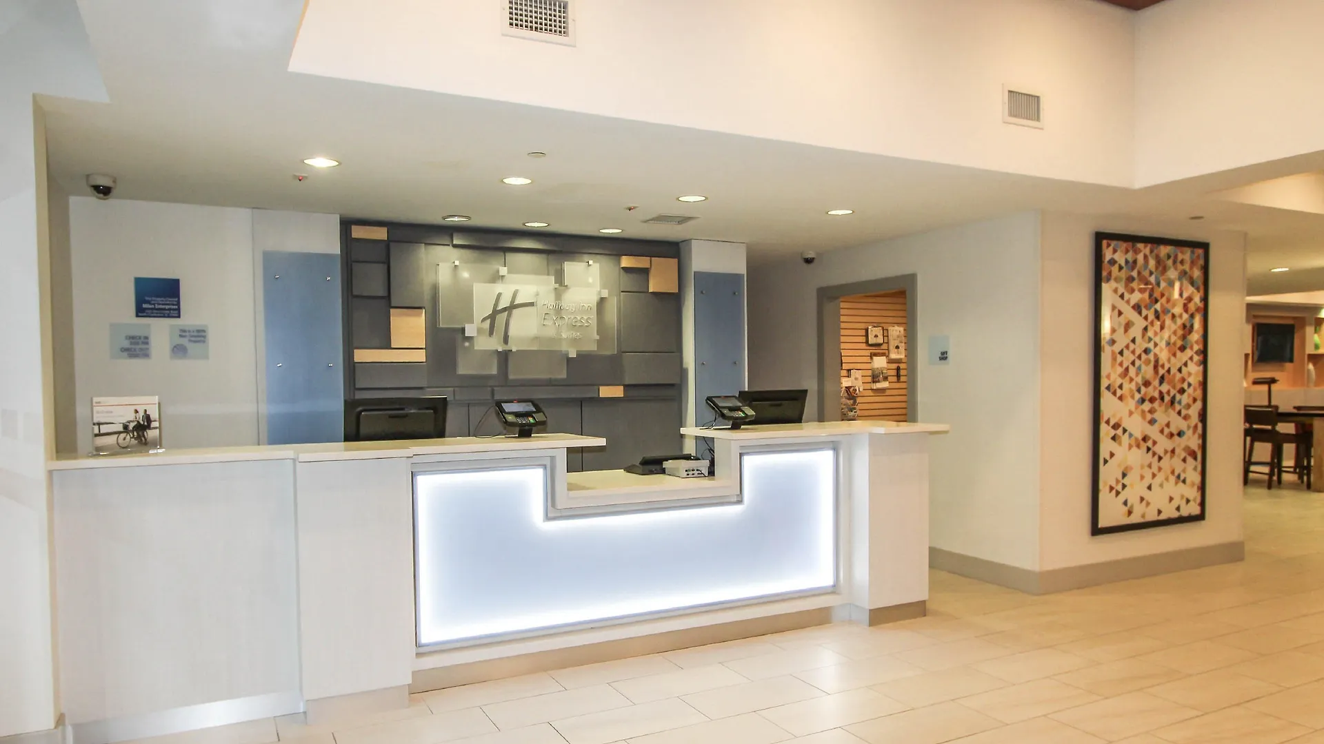 Express & Charleston - North By Ihg 2* North Charleston