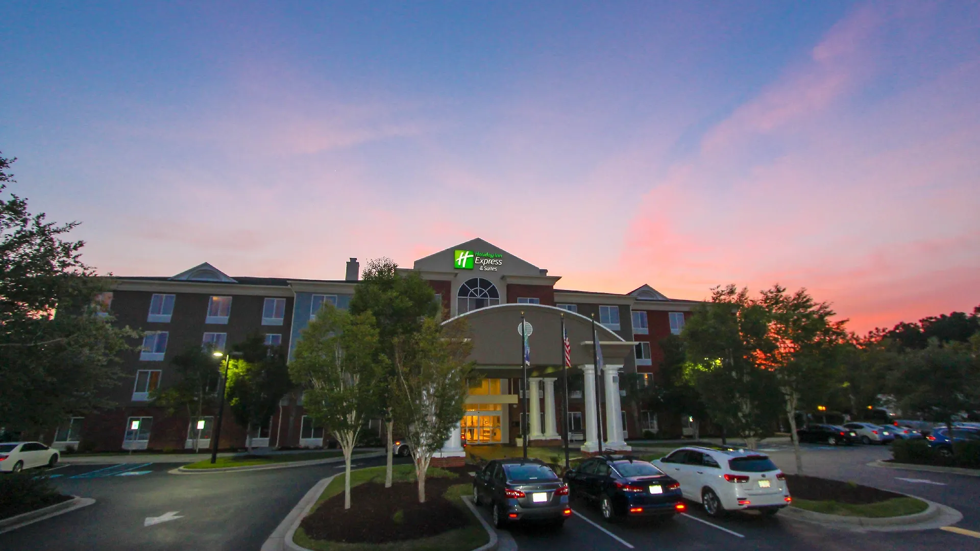 Express & Charleston - North By Ihg North Charleston