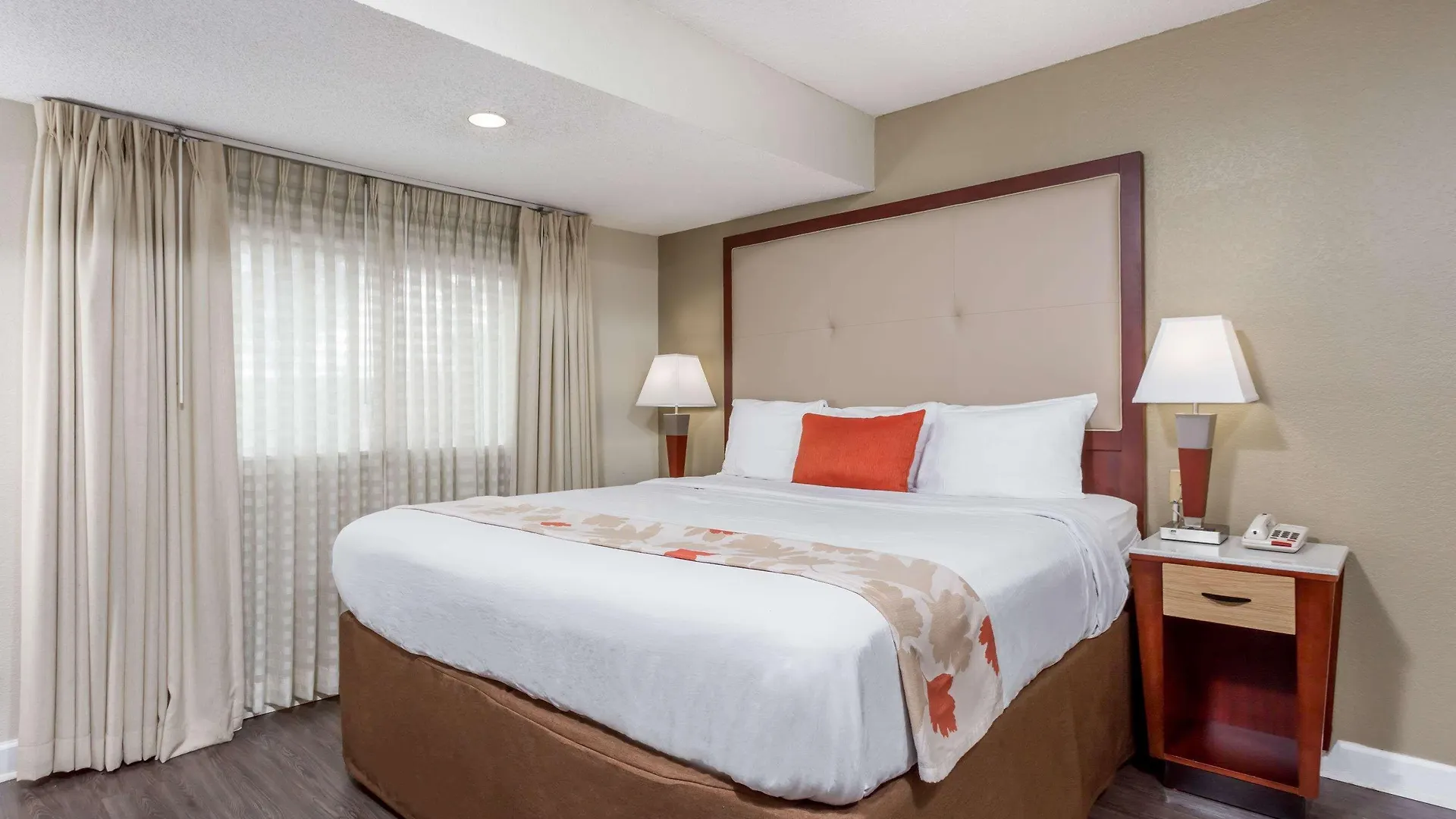 Hotel Hawthorn By Wyndham