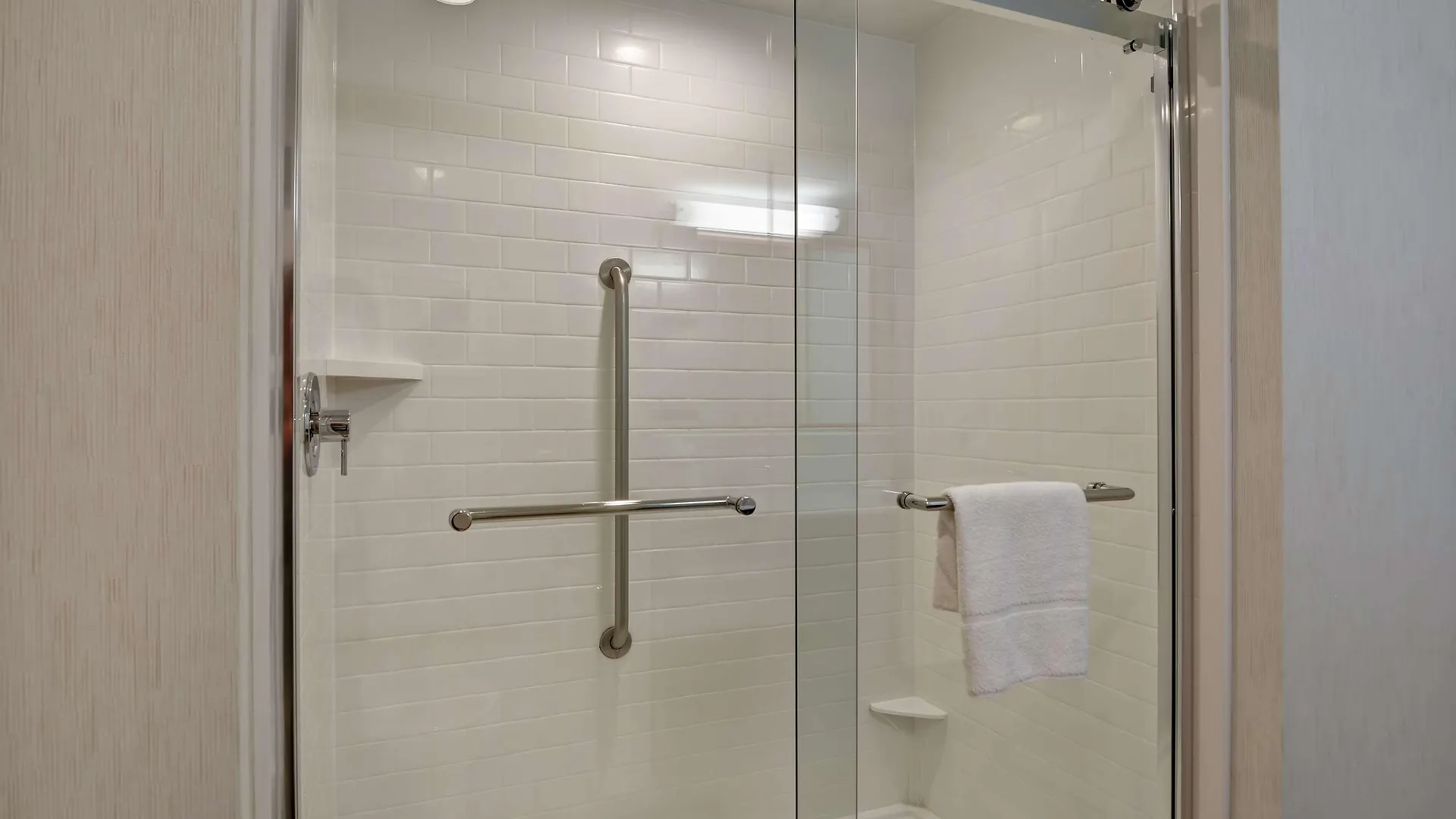 Hampton Charleston North Hotel 3*