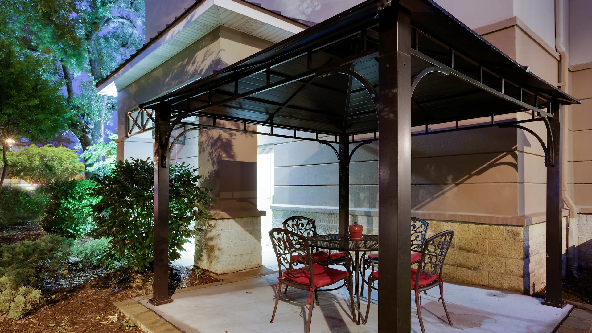 Hotel Express & Charleston-ashley Phosphate By Ihg