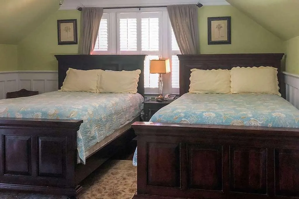 Hotel At I'on, Ascend Collection 4*