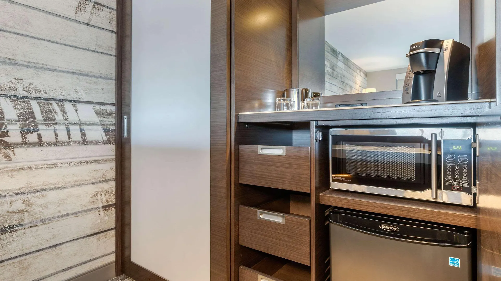 Hotel Cambria Riverview 3*