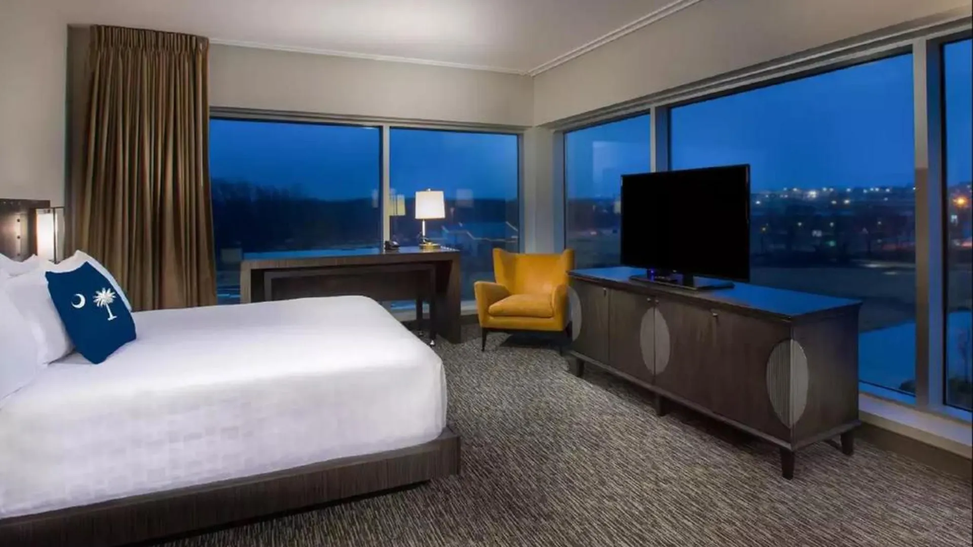 Cambria Riverview Hotel Charleston