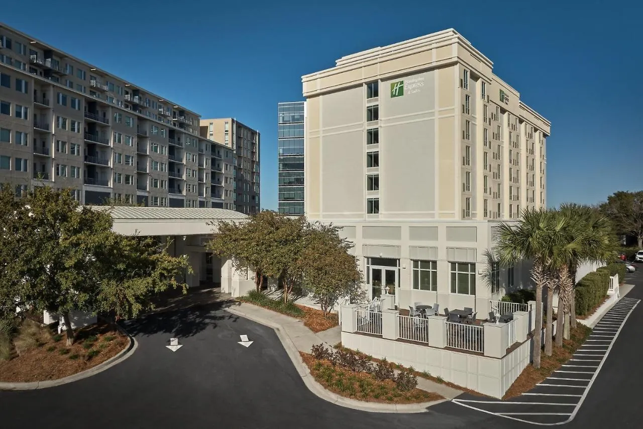 Hotel Express & Dwtn -westedge By Ihg